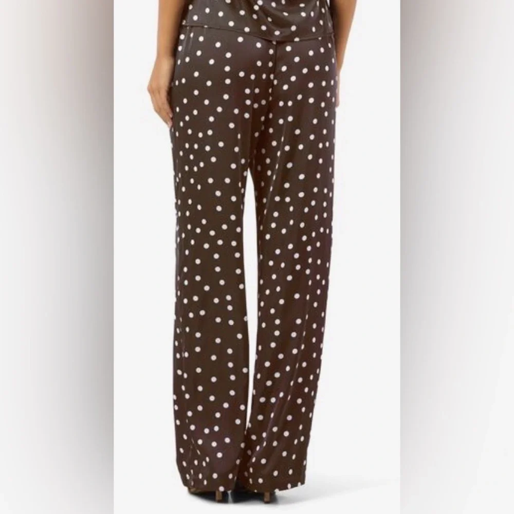 Camila Coelho wide leg polka dot satin pants. Stretchy waist. Brown white M. NWT - Picture 2 of 12